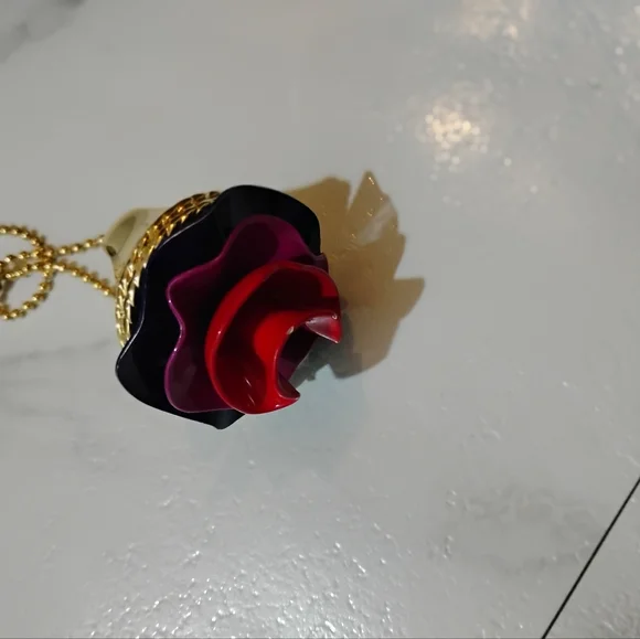 Vintage Lo La By Marc Jacobs Solid Perfume Rose Ring Eith Chain - Picture 2 of 6